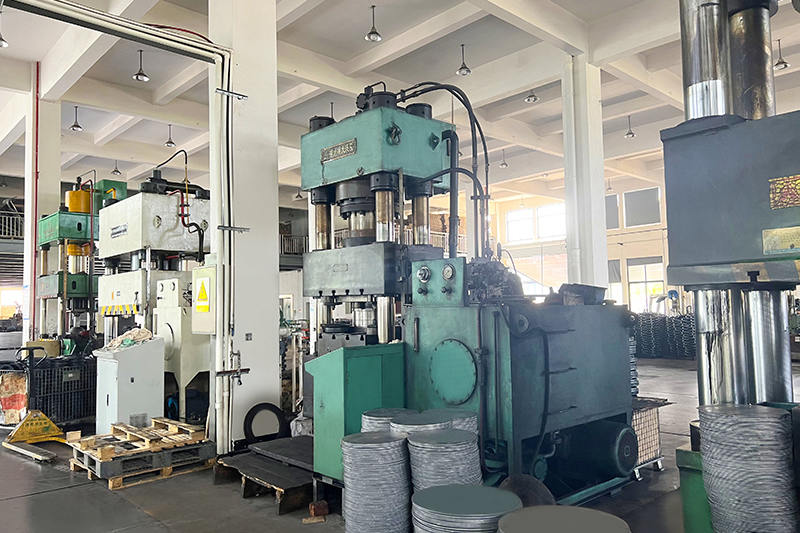 อุปกรณ์โรงงาน