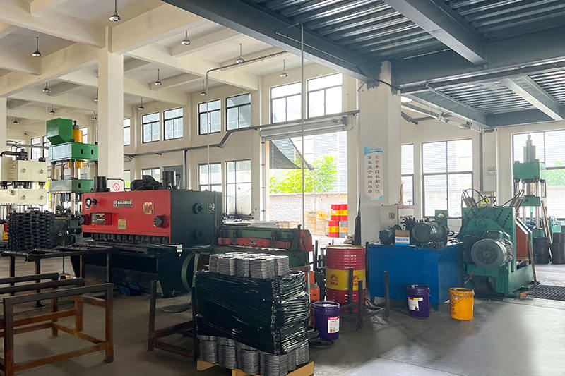 อุปกรณ์โรงงาน